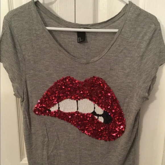 H&M Tops - H&M Sequined Biting Lip Gray T-Shirt